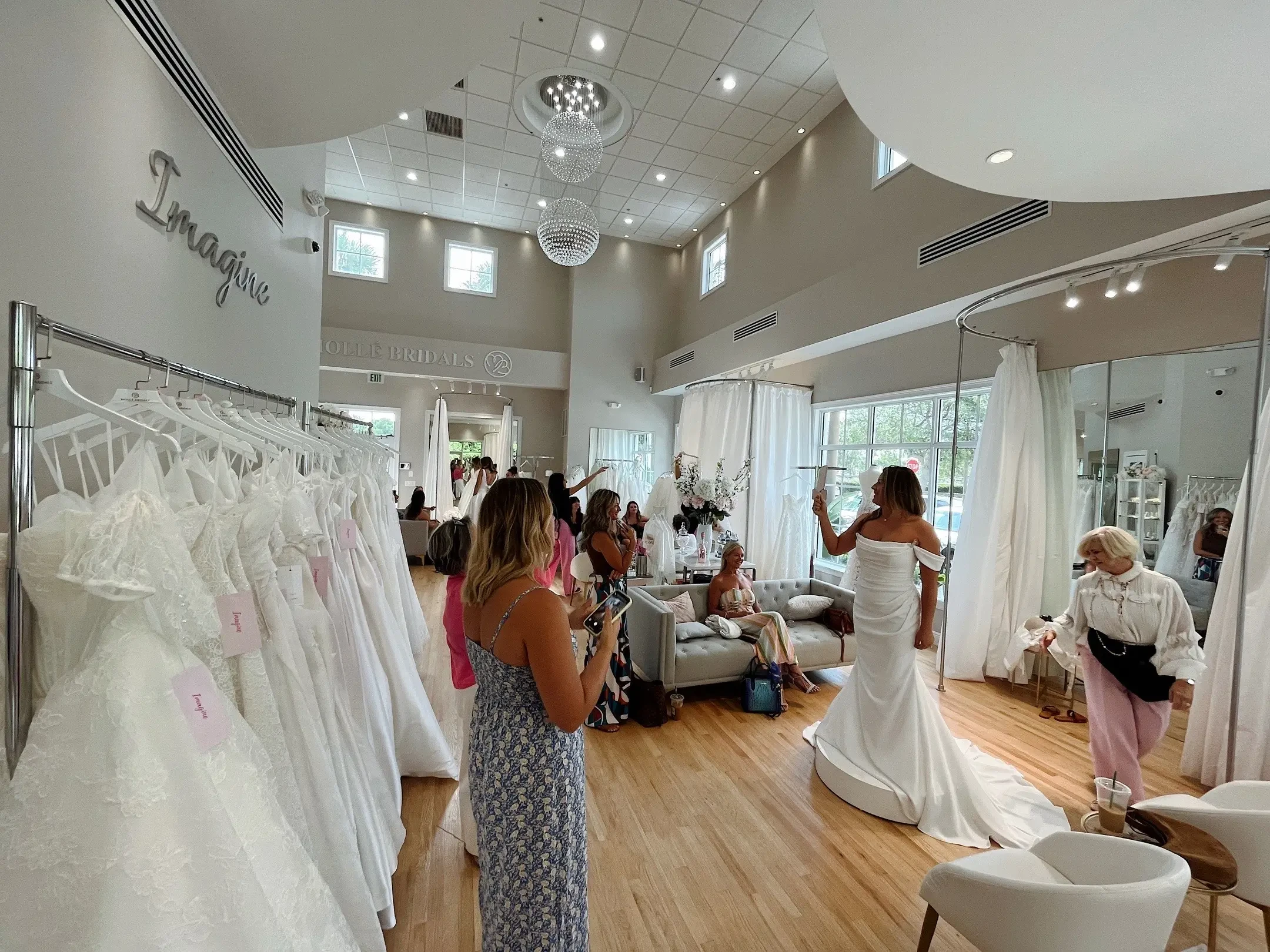 Why May is One of the Most Popular Months to Say Yes to the Dress. Desktop Image