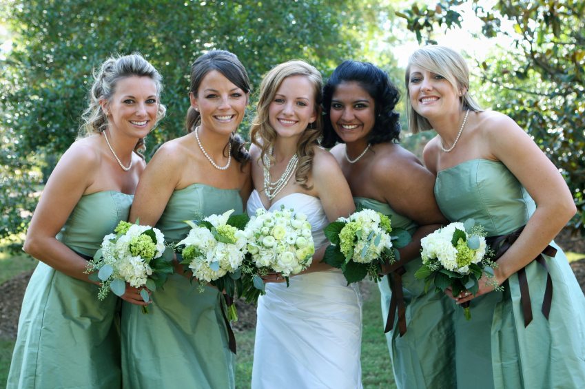 Details of the Duties of Bridesmaids. Desktop Image