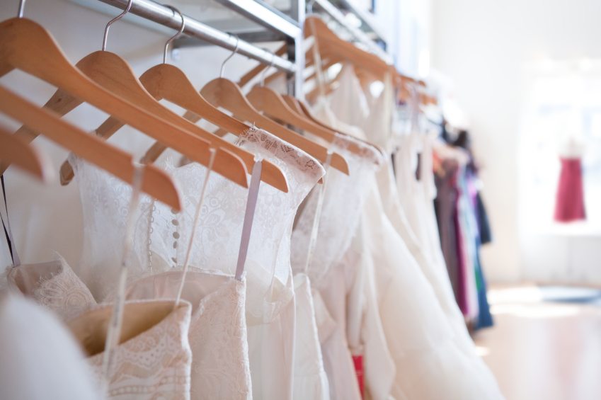 Choosing the Perfect Wedding Dress. Desktop Image