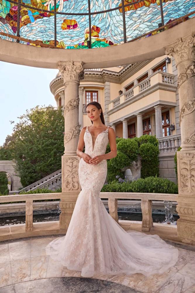 Selected for You: Gorgeous Wedding Dresses for Your Unforgettable Day Image